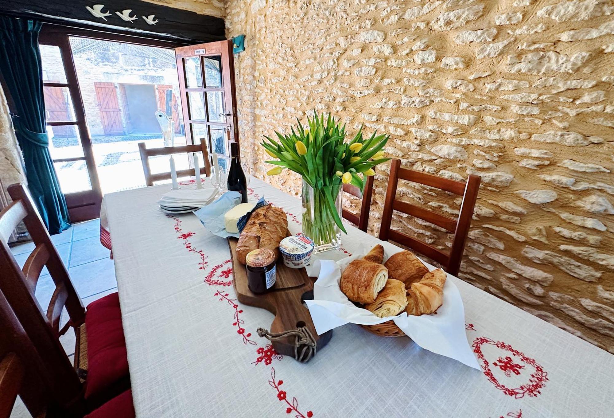 Le Chevrefeuille Chambres D'Hotes Et Gites De Charme Meyrals Dış mekan fotoğraf
